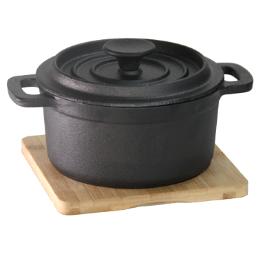 Cast iron mini pot with bamboo tray 18.5cm